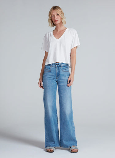 SHRUNKEN V TEE